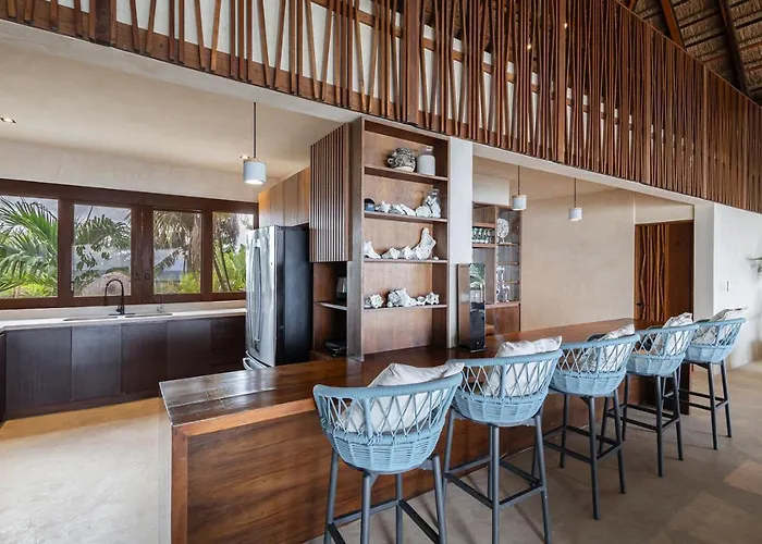 Beachfront Soliman Bay- 8 Bedrooms