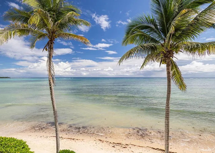 Villa Beachfront Soliman Bay- 8 Bedrooms *