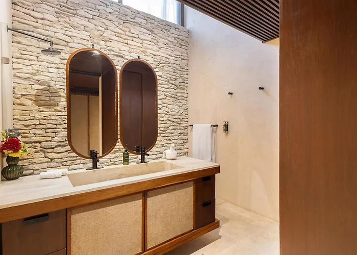 Villa Beachfront Soliman Bay- 8 Bedrooms
