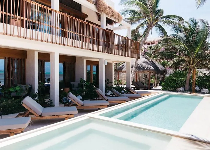 Beachfront Soliman Bay- 8 Bedrooms * Balcheil