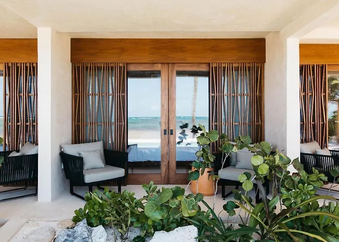 Beachfront Soliman Bay- 8 Bedrooms Balcheil
