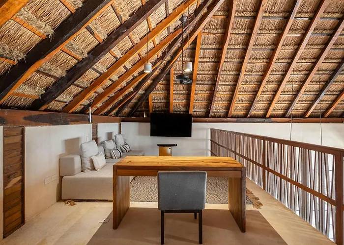 Beachfront Soliman Bay- 8 Bedrooms Balcheil