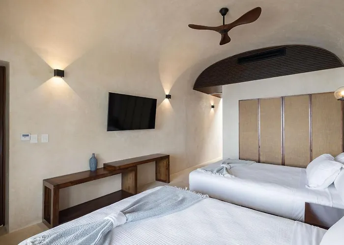 Beachfront Soliman Bay- 8 Bedrooms Villa