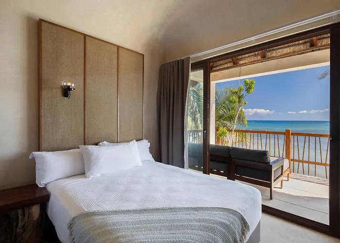 Beachfront Soliman Bay- 8 Bedrooms Villa